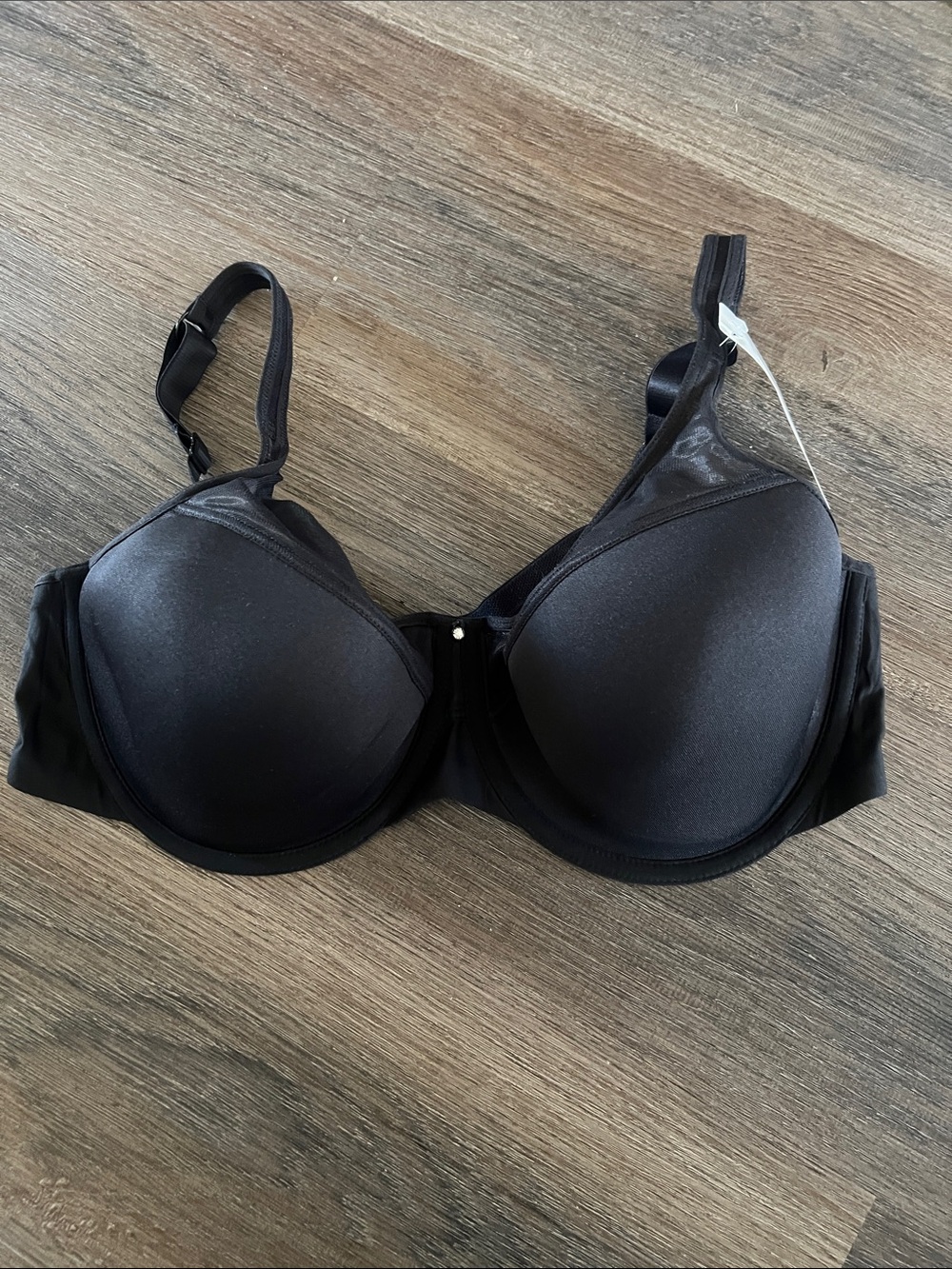 (4) NWT Wonderbra Smooth T-Shirt Bra